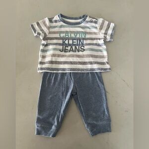 Calvin Klein jeans boy set, never worn, size 3/6 months.